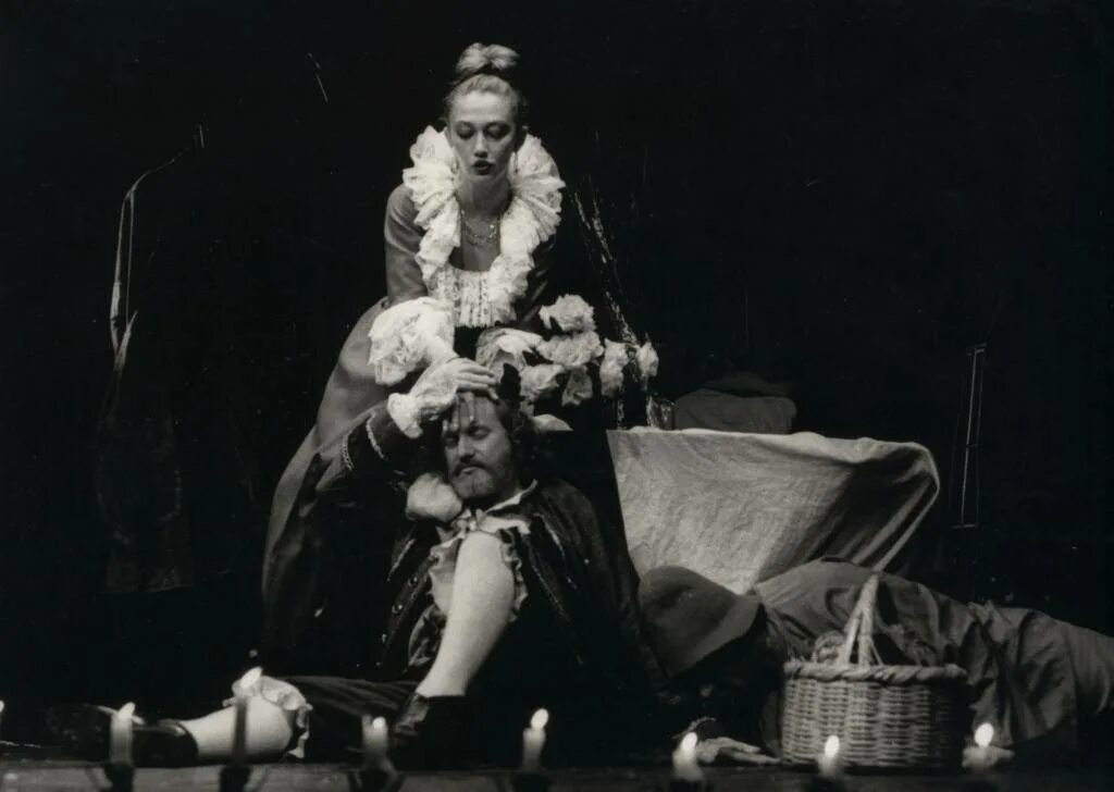 Малый театр женовач. Кабала святош малый театр. Кабала святош симферополь театр. Мольер малый театр соломин. Кабала святош мхат 1988.