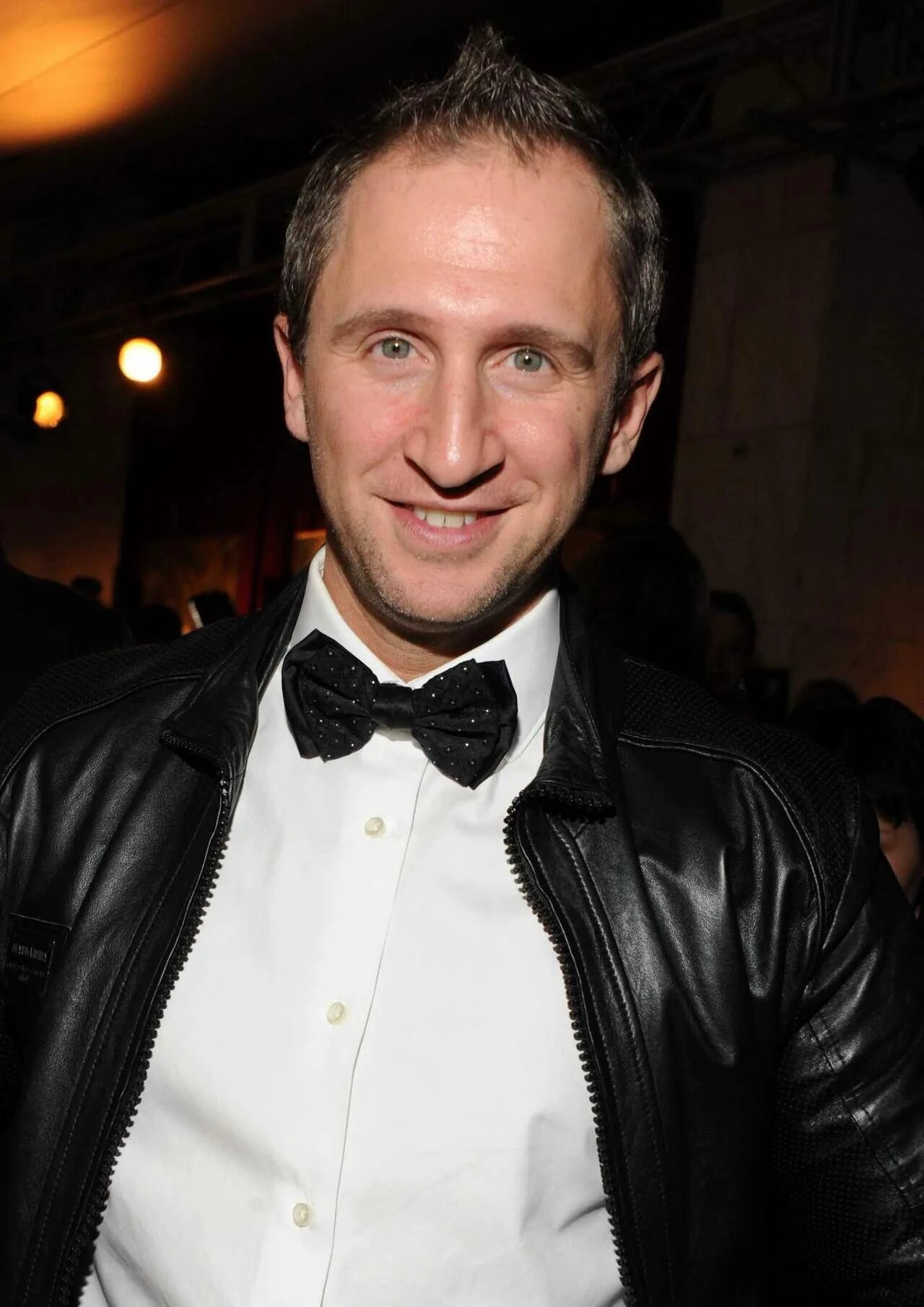 Мартин. Оскар кучера звезды в африке. Оскар кучера звезды в африке. Актер оскар кучера. Оскар кучера звезды в африке.