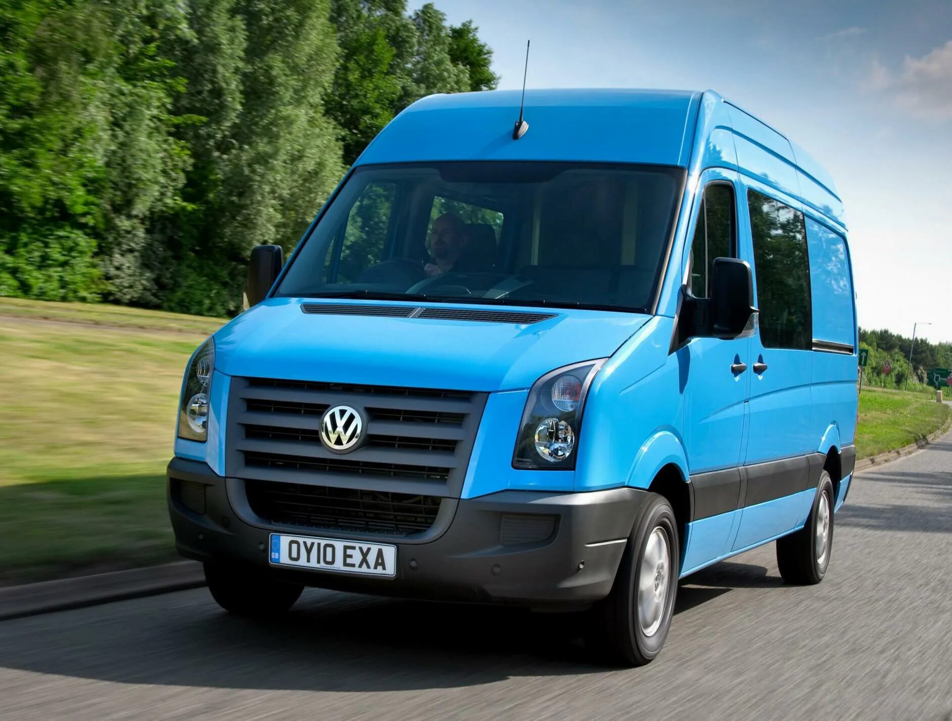 Volkswagen crafter купить. Фольксваген Крафтер фургон. Микроавтобус Фольксваген Крафтер грузовой. Фольксваген Крафтер 2006. Фольксваген Крафтер 2еке2.