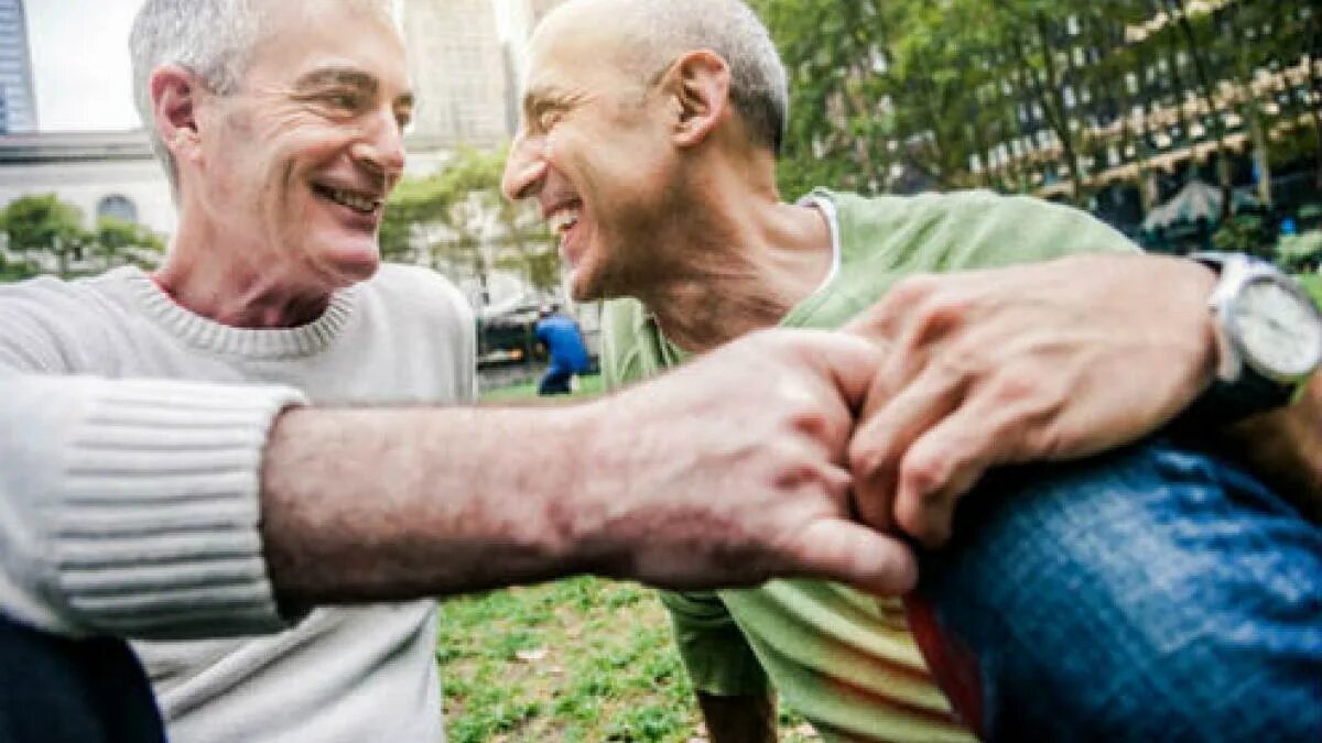 Выразительный портрет. Пожилой дедушка. Портрет старика. Старик грубо. Фотопортрет старика.