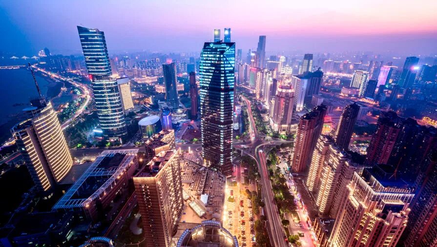 Самые красивые города китая. Город ухань китай. Древняя столица китая сиань. Ухань китай достопримечательности. Китайский город видео.