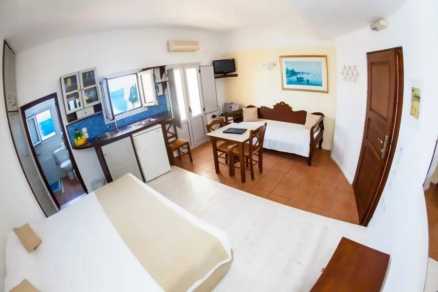 Тира санторини. Summer suites местоположение. Сьют "ultimate panoramic suite на оазисе. Санторини тира фото. Greece hotel with panarama window.