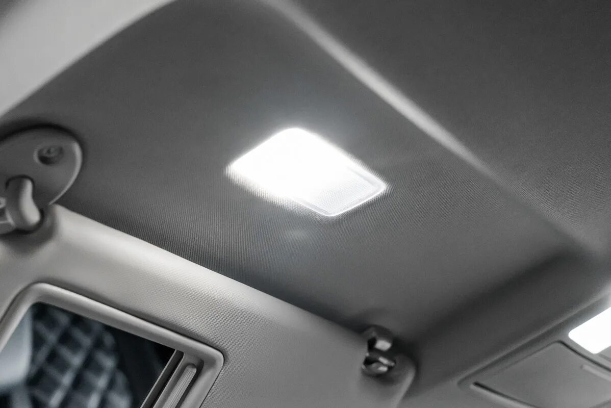 Подсветка рав4 xa50. Плафон освещения тойота рав 4 2020. Лампы салона тойота рав 4. Плафон освещения тойота рав 4. Плафон toyota rav4 xa50 разъемы.