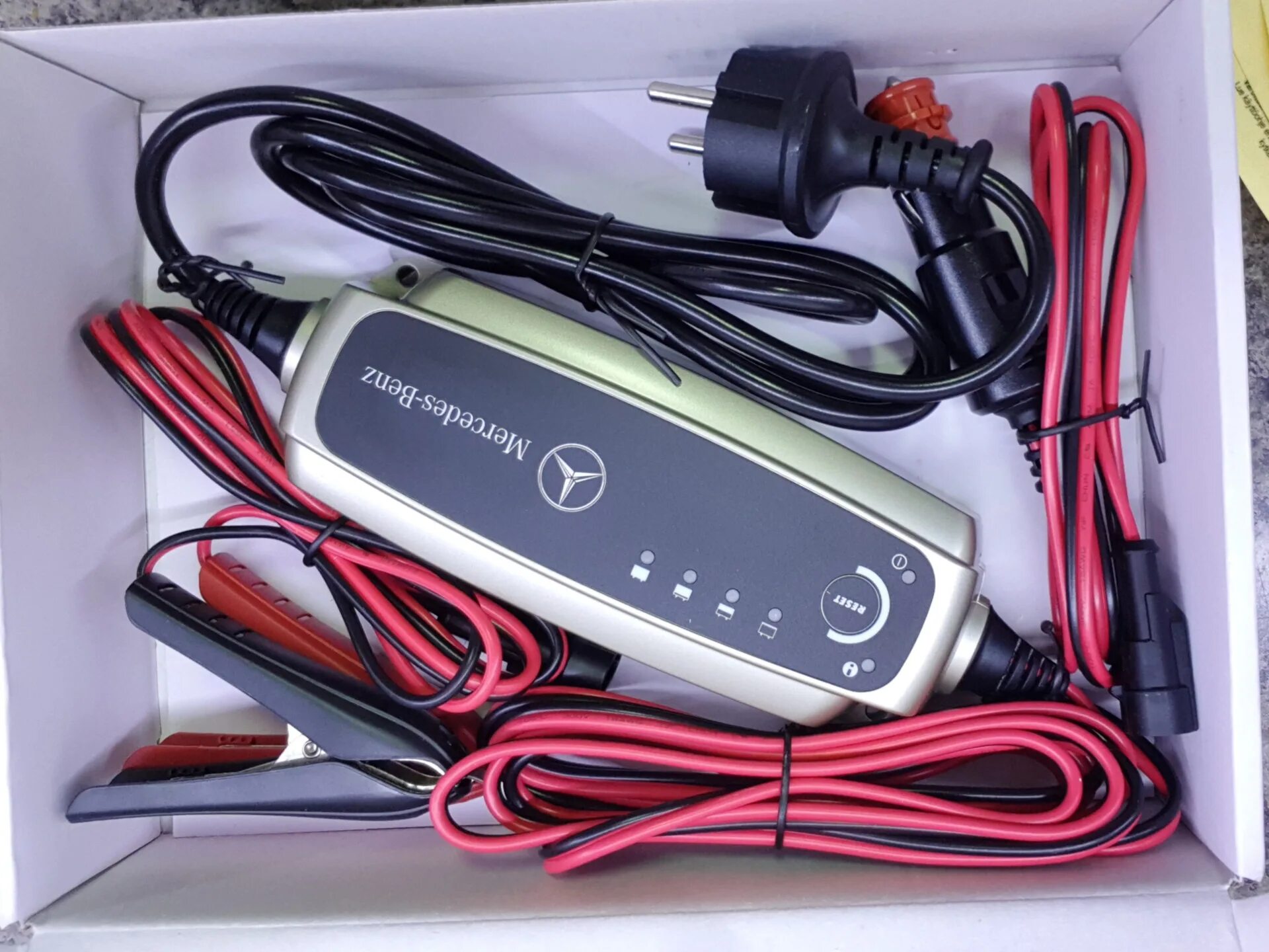 Где зарядное. A0009823021. ctek mercedes зарядное устройство. зарядное для аккумулятора мерседес. зарядное устройства стек mercedes-benz xs-3600.