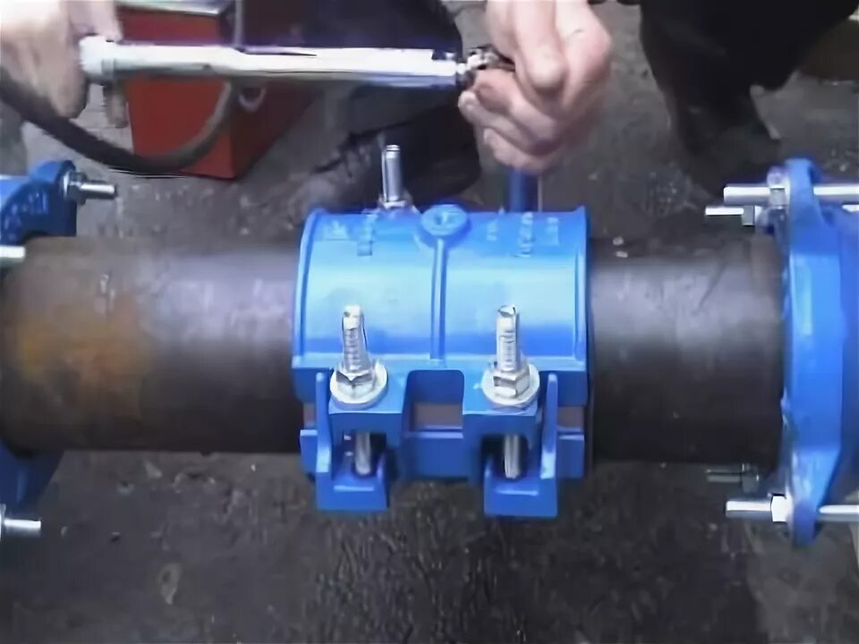 Двухсоставная муфта ремонтная idra uu 219-226 dn200. Муфта ремонтная двухсоставная ду100 (107-119). Муфты для ремонта труб. Дрк 110 муфта соединительная. Муфта ремонтная 150 157-171 двухсоставная чугунная.