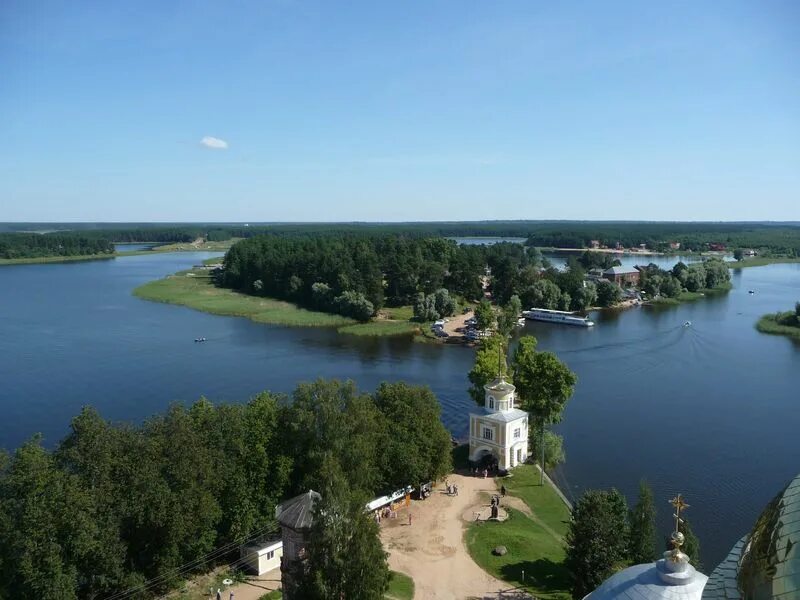 Осташков селигер набережная. Пансионат сокол селигер фото. Валдай нило столобенская пустынь. Озеро селигер тверская область. Остров кличен осташков.