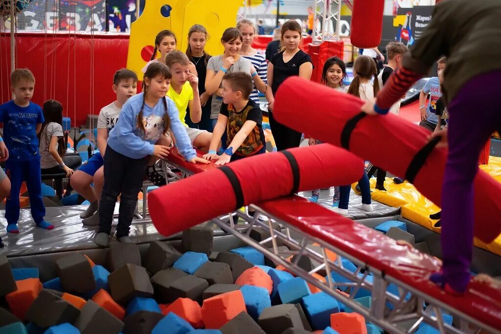 батуты волгоград. батуты волгоград. батутный парк небо енисейская 36. батутный центр волгоград акварель импульс. батут 244 см sport 2.