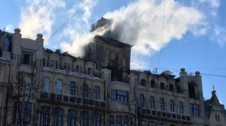 Поврежденный дом в санкт петербурге. Куйбышева 21 фонтан. СПБ ул. Куйбышева 21. Доходный дом ф. и. Танского - дом с фонтаном. Дом Куйбышева 21 СПБ.