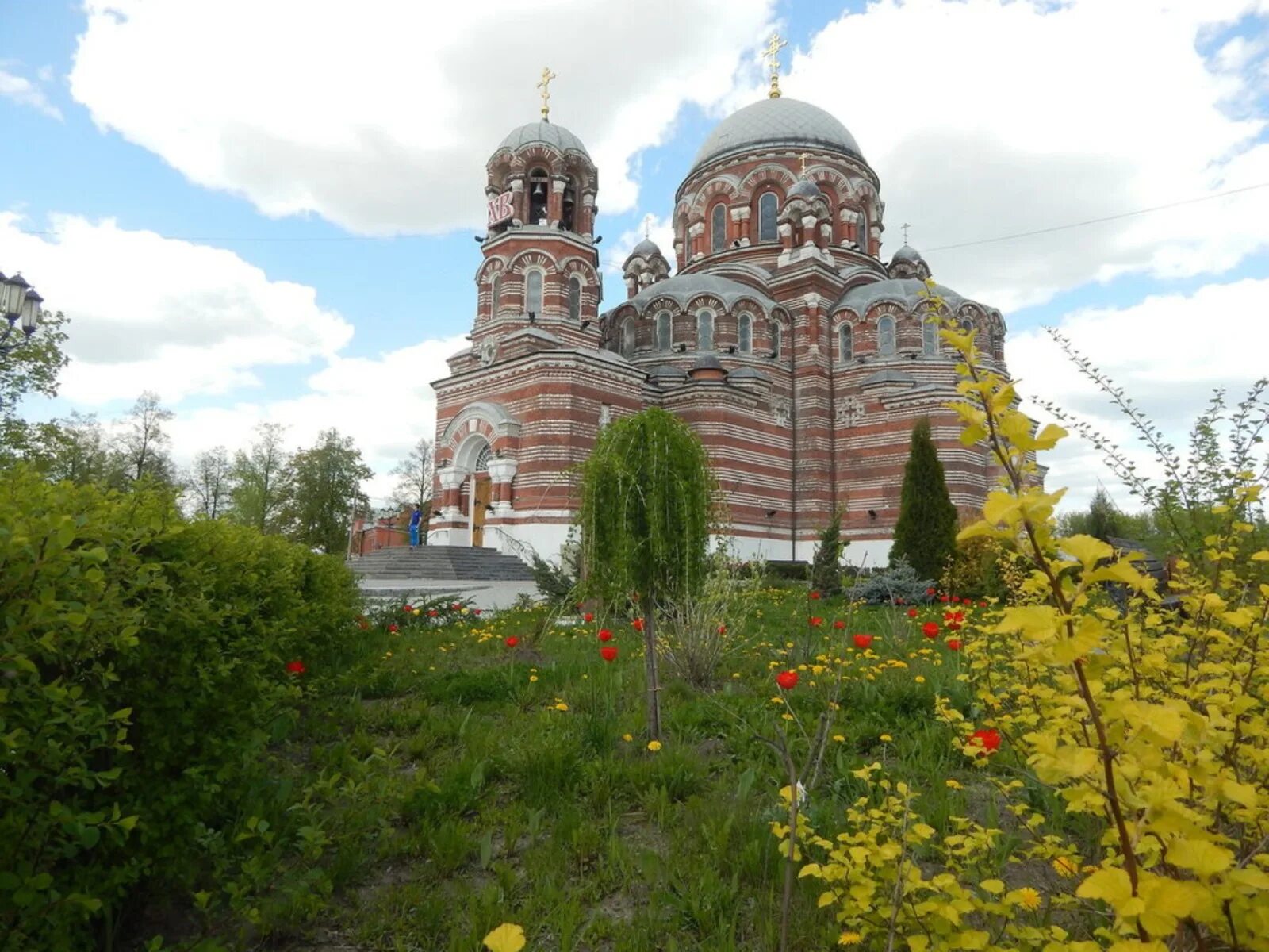 Щурово пресвятая троица. Храм Щурово Коломна. Церковь Пресвятой Троицы в Щурово. Троицкий храм Коломна Щурово. Церковь Пресвятой Троицы Коломна.