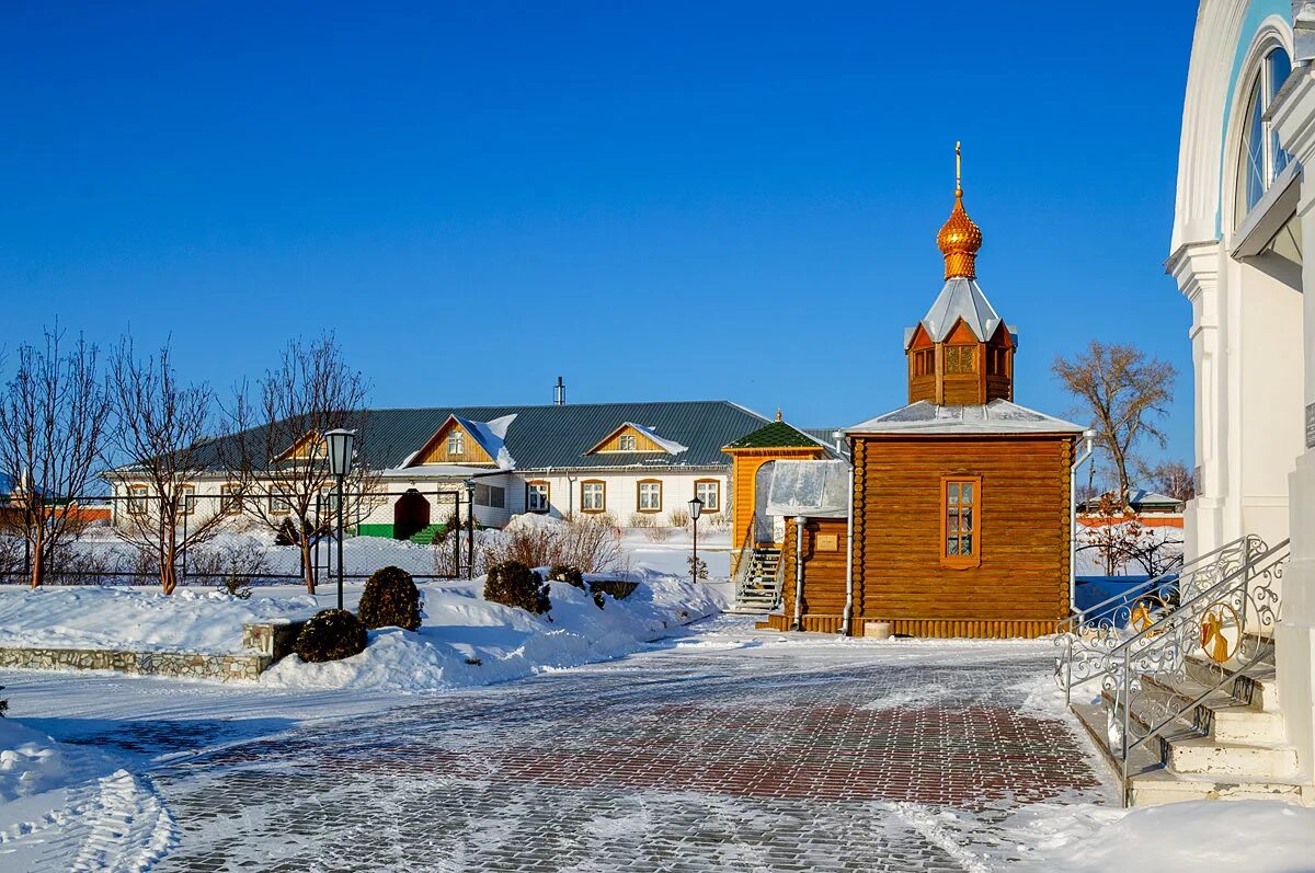 Погода новосибирская колыванский. Колыванская церковь новосибирская область. женский монастырь в колывани новосибирской области. александрово-покровский женский монастырь. колывань женский монастырь зимой.