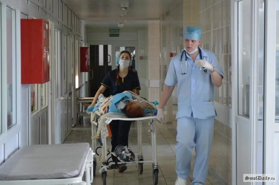 Поселок верхнеднепровский. Смоленск фрунзе 40 инфекционное отделение. Клиническая больница 1 смоленск корпус 5. 1 больница на покровке смоленск. Детский инфекционист смоленск.