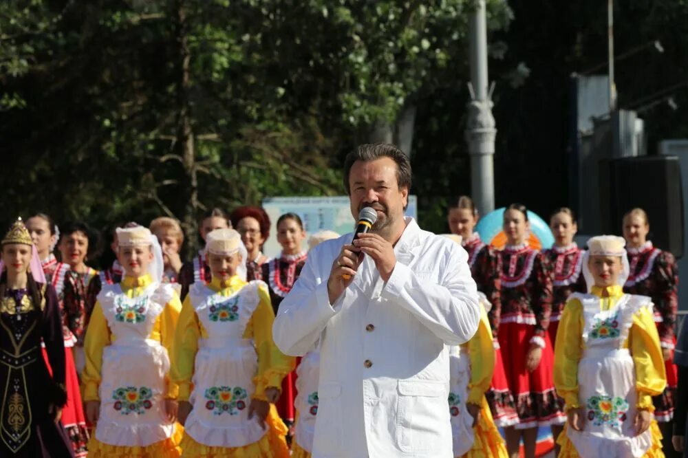 Свадебный хоровод фестиваль. Многонациональный свадебный хоровод. Судак фестиваль свадебный хоровод 2022. Всероссийский свадебный фестиваль