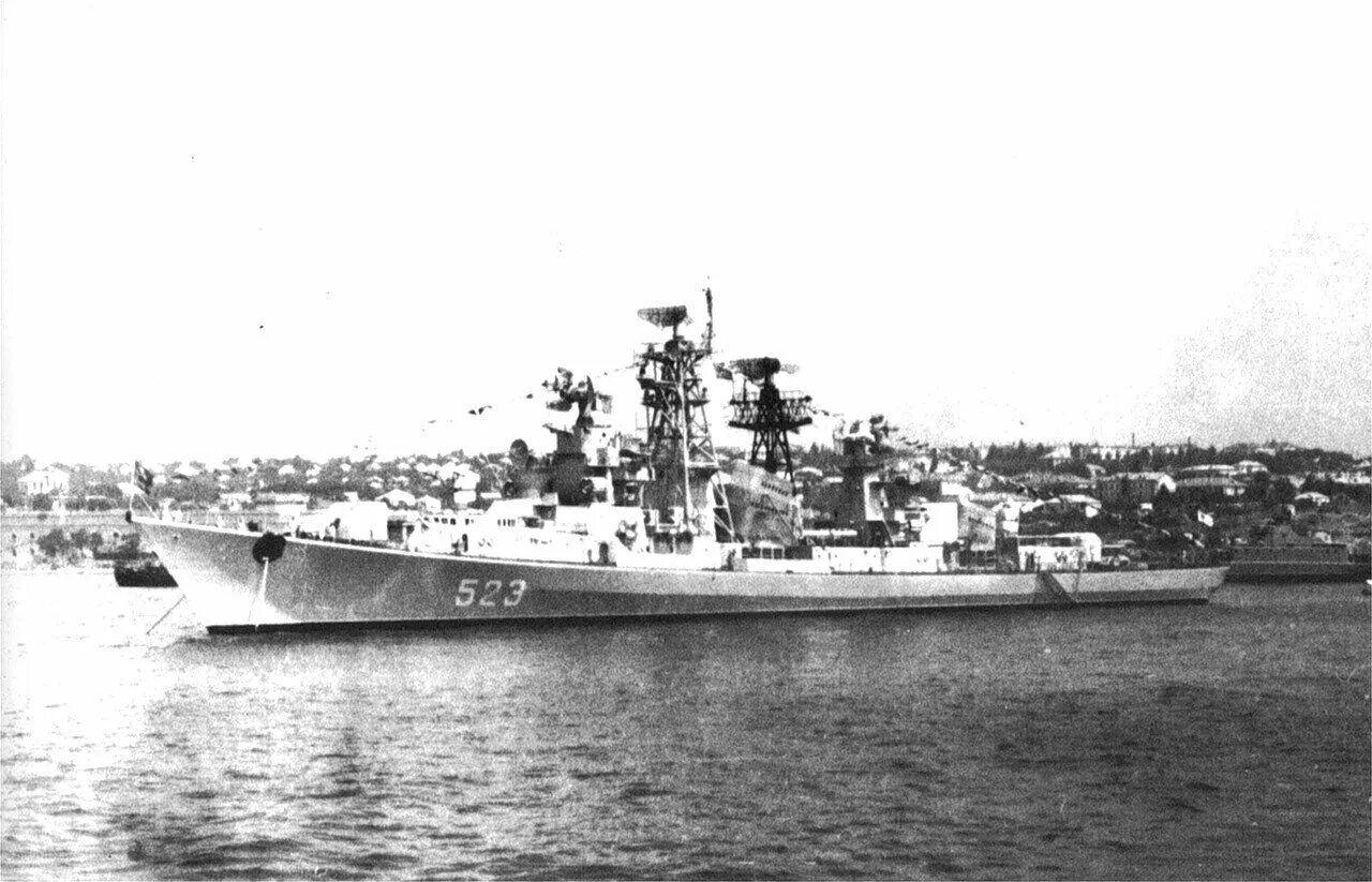 Бпк в воде что это. 61 проект бпк образцовый. корабль отважный август 1974. отважный 1974 гибель бпк. корабль бпк отважный.