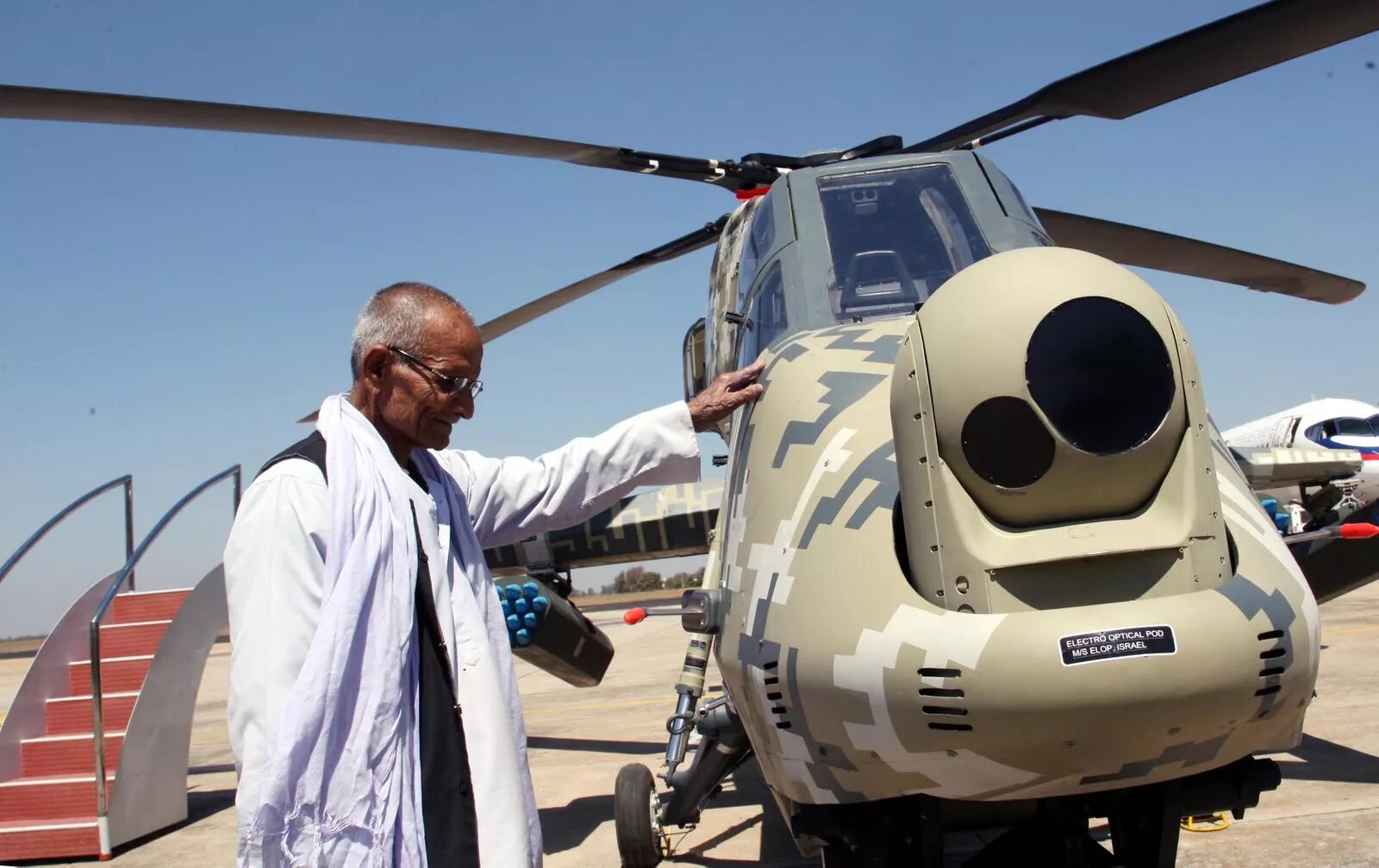 индус вертолет. Chinook ch-47. ввс индии вертолет. вертолет sa 315b - lama в россии. Hal chetak вертолет.