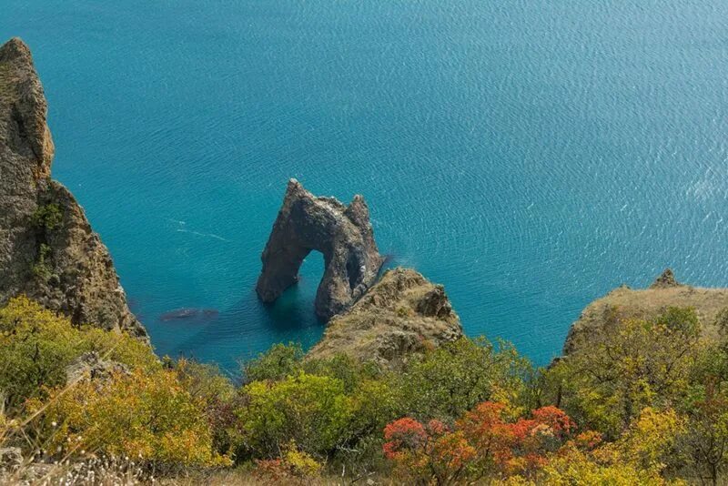 Где в крыму заповедники. Карадагский заповедник Крым. Коктебель Карадагский природный заповедник. Карадагский природный заповедник золотые ворота.