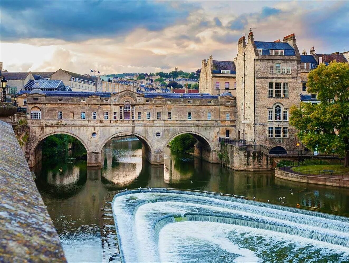 Bath the historic city in somerset. Мост Палтни бат. Мост Палтни, бат, Великобритания. Бат Сомерсет Англия. Город бат мост Пултени.