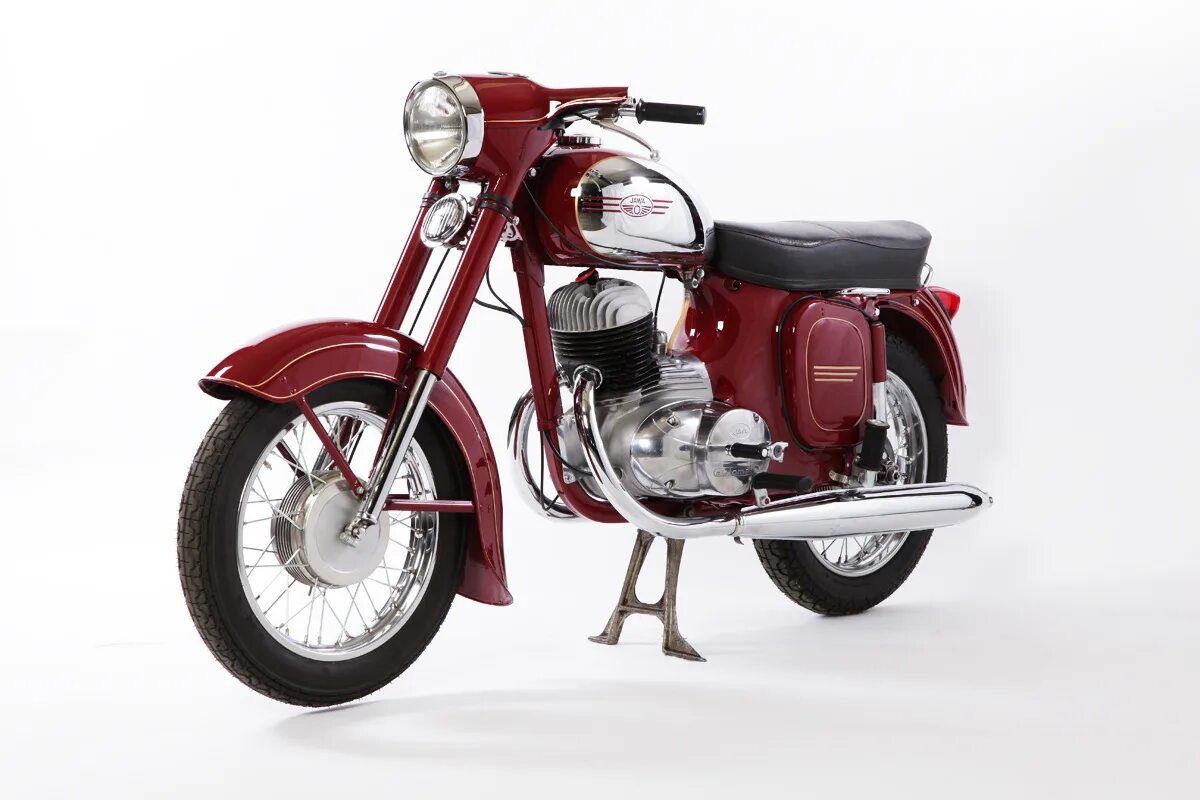 Ява 350 москва. Модели Ява 350. Ява 250 и 350. Ява 350 1967. Jawa 350 Automatic (1966).