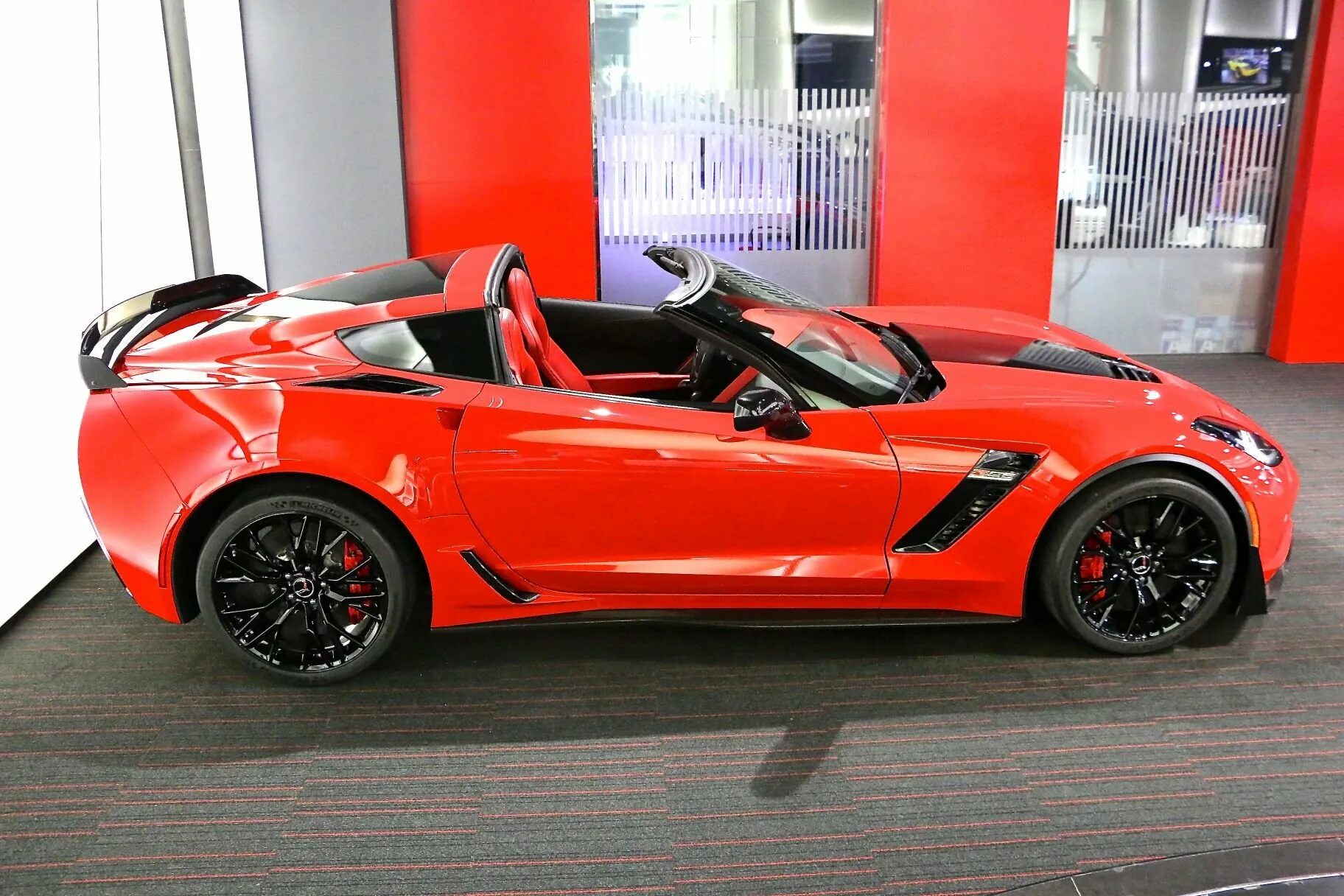 Ред 2015. Chevrolet corvette c7 красный. chevrolet corvette c7 z06 красный. chevrolet corvette z7. chevrolet, corvette z06 2015 orange.