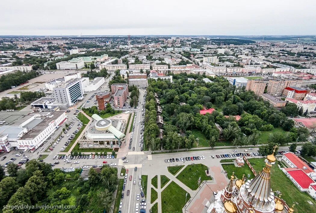 Ижевск центр города. Ижевск сверху. ижевск большой город. ижевск район центр.