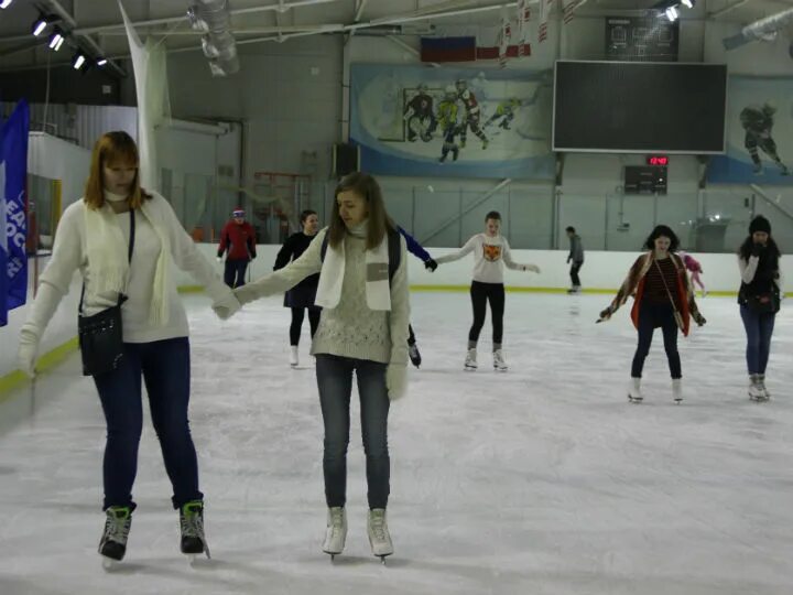 Каток кристаллик саратов. Фок кристаллик. Каток кристалл валдай. Кристаллик саратов солнечный. Каток кристаллик саратов.