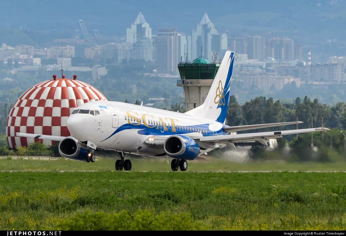 Скат авиабилеты купить сайт. Боинг 737 Скат. Scat Airlines самолеты. Скат авиакомпания Казахстан. Scat Airlines Boeing 737.