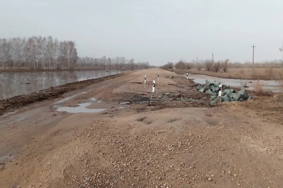 Паводок 2024 алтайском крае. Дороги России. Трасса Алейск. Фото по трассе. Алтай дороги закрытие.