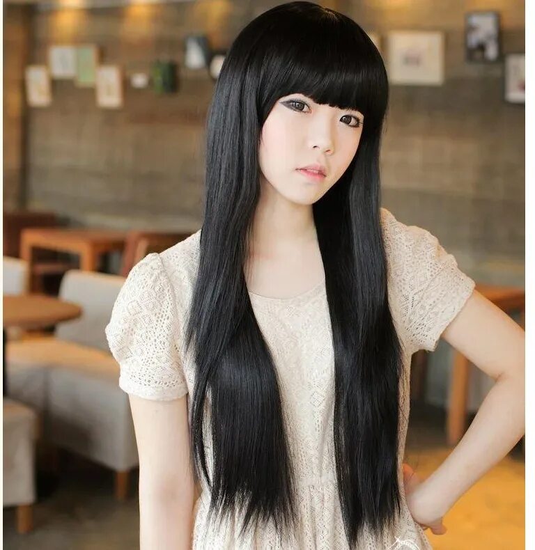 Кореянки с челкой. Японки с длинными волосами. Японки с черными волосами. Азиатка с прямой челкой. She has long hair