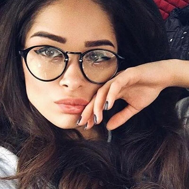 Имиджевых очков. Креативная реклама очков для зрения. Имиджевые очки. Очки для зрения. Имиджевых очков.