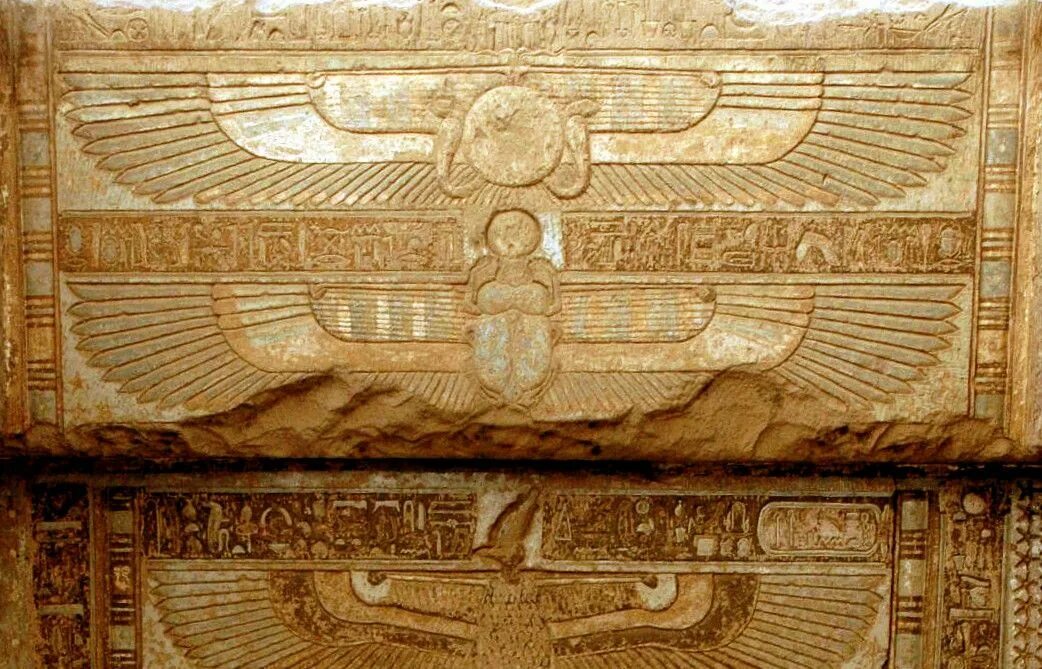 Крылатый Солнечный диск древний Египет. Скарабей на египетских фресках. Крылатый Солнечный диск символ древнего Египта. Храм Дендера в Египте. Крылатое солнце