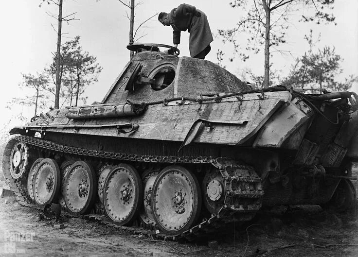 Pz 5 panther. T v пантера. T v пантера. Пантера танк. Тяжелый танк пантера.