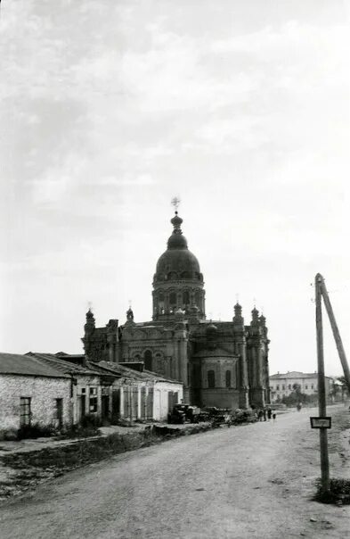 Старая обоянь. Смоленская церковь обоянь. Старая обоянь. Город обоянь женская гимназия курская область. Смоленский храм г.