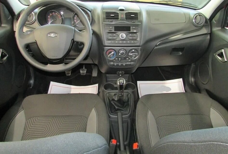 без комплектации. без комплектации. рено логан степвей комплектации. Datsun on-do comfort 2015. рено логан 2 автомат салон.