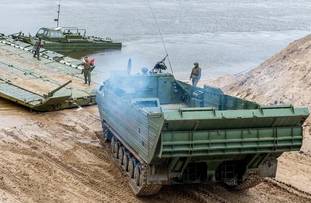 Птс 2 плавающий. Транспортер ПТС-2. Гусеничный плавающий Транспортер ПТС-2. Военный ПТС 2. ПТС-2 (плавающий Транспортер средний).