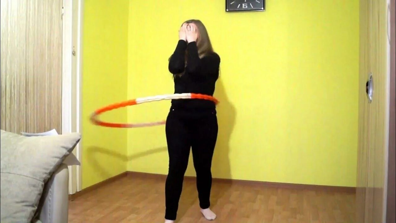 Спортивные животные. Крутим обруч ютуб. Камиль и аминка новые серии. Видеоролики на ютубе бесплатно. Включи видео крутим.