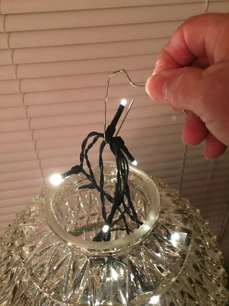 Что можно сделать из старых плафонов Pin by Christine Lee on Garden Hacks/Helpers Solar lights garden, Best solar gar