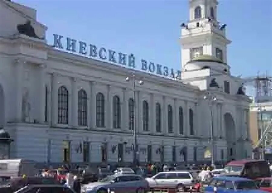Площадь киевского вокзала 2б. Кресты киевский вокзал. Площадь киевского вокзала. Площадь киевского вокзала ссср. Киевский вокзал кассы.