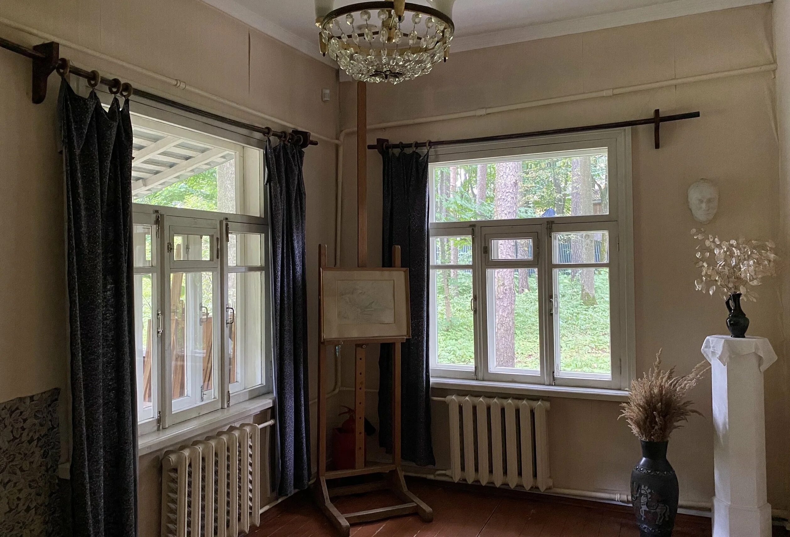 Снять хостел рассказовке ул бориса пастернака. Бориса пастернака 33к1. Переделкино ближнее входные группы. Квартира леона. 3 этаж.