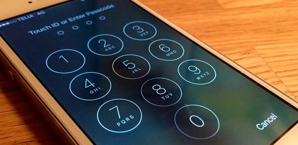 Заводской пароль айфон. Пароль айфон. Пин код iphone. Пароль на смартфон. Айфон 12 пароль.