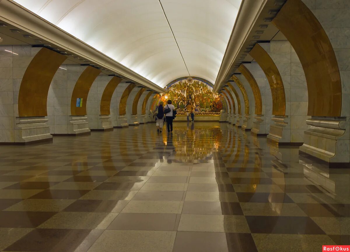 Метро московская метро парк победы. Парк Победы (станция метро, Москва). Московский метрополитен станция парк Победы. Парк Победы (станция метро, Санкт-Петербург). Вестибюль станции парк Победы.