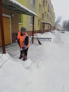 Уборка снега на придомовой территории