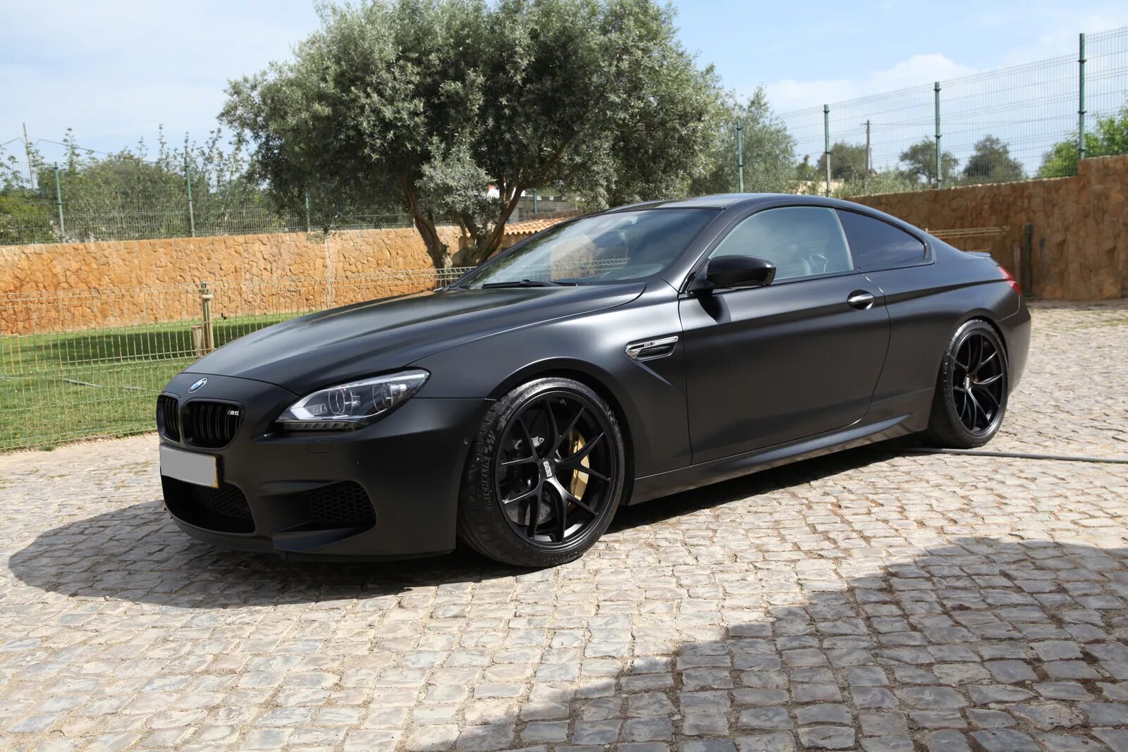 BMW m6 черная. БМВ м6 купе. BMW m6 Gran Coupe Black. БМВ м6 черный мат.