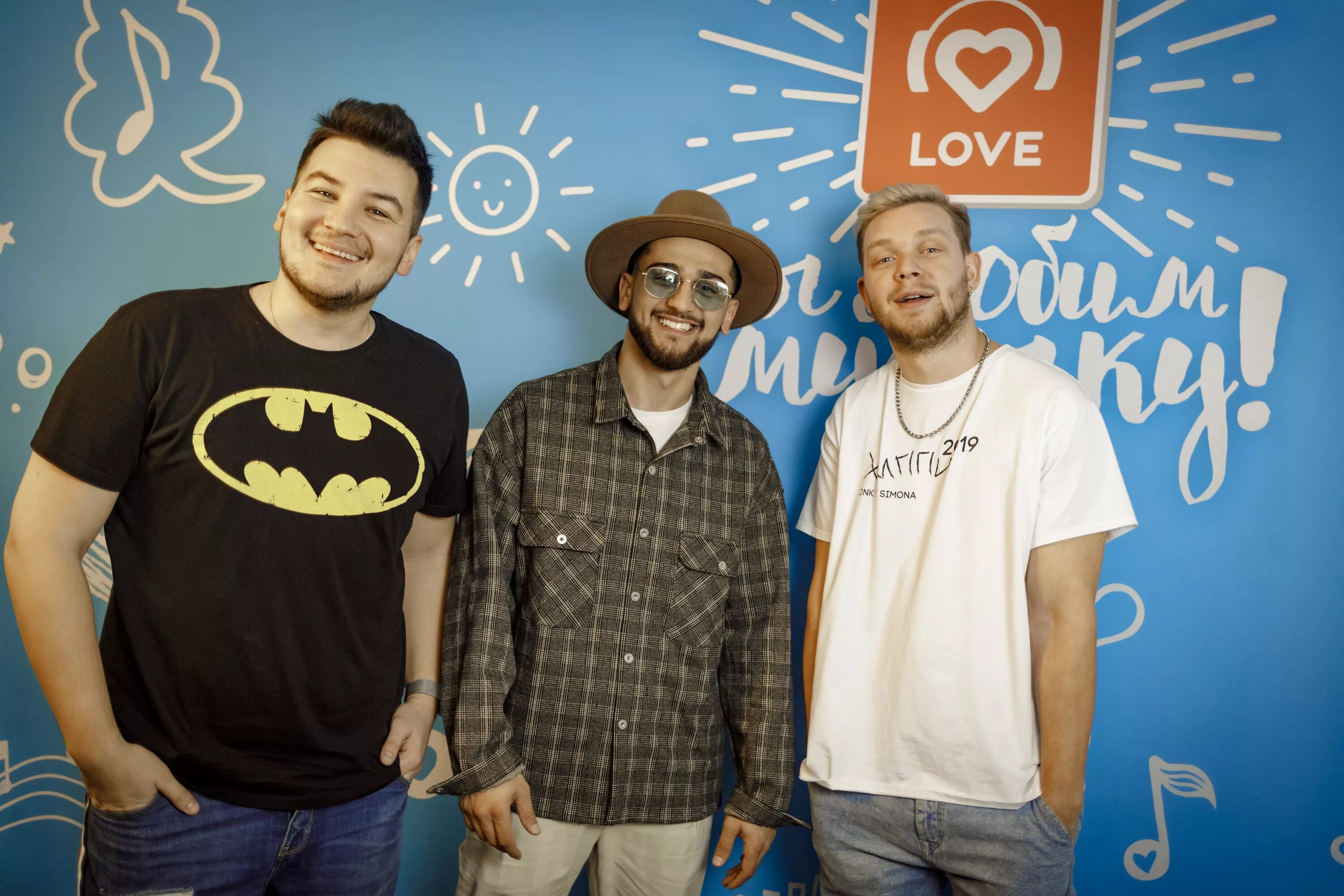 Радио развлекательные программы. Красавцы love radio. jony семья. лав радио ведущие.