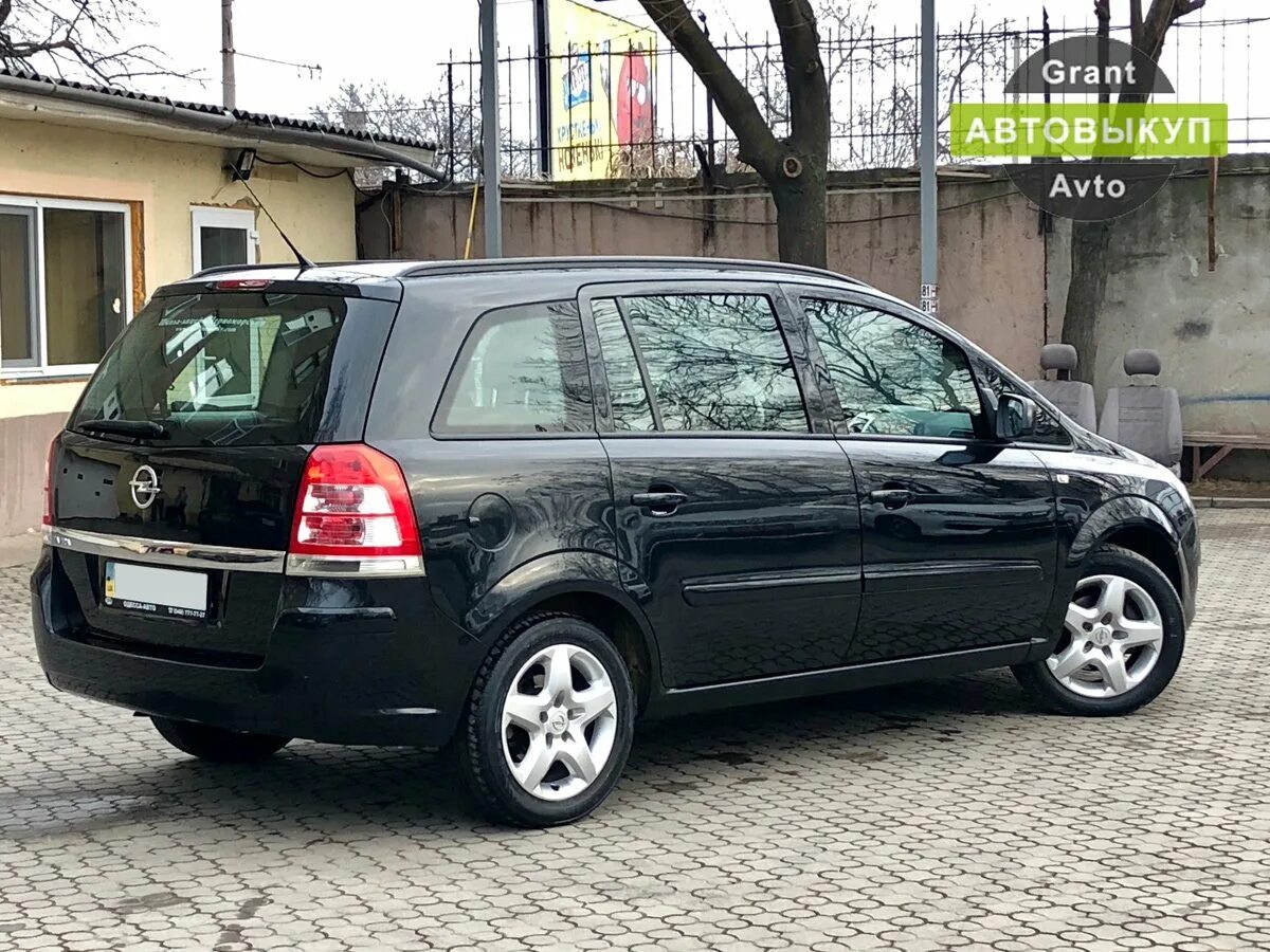 Пробег авто зафира опель. 8 140 л. Opel zafira (1999 - 2005). Opel zafira 2002. Opera zafira.