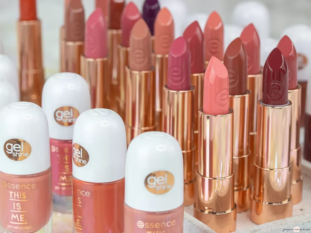 Essence 05. Губная помада эссенс. помада essence semi matte. помада эссенс this is me. помада essence semi matte 26.