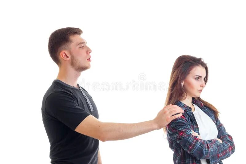 Девушка положила руку на плечо. Женская рука на колене. Рука на плече мужчины. Положил руку на плечо. Парень положил руку на плечо девушки.