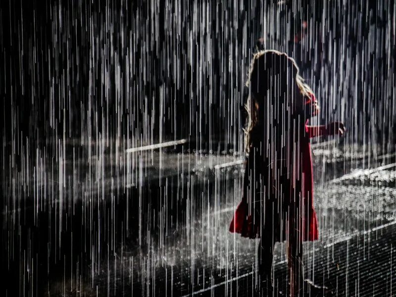 Can you remember the rain. Under the rain. l under rain. three under the rain на русском. art man under rain city.