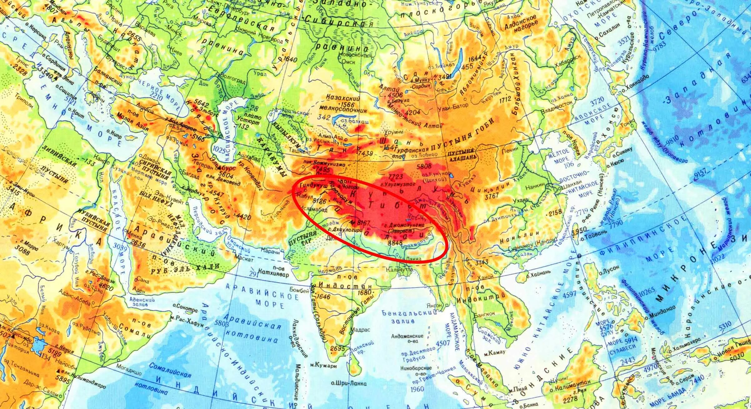 Высота наивысшей точки евразии. Горы Гималаи на карте Евразии. Гималаи на карте Евразии физическая карта Евразии. Гималаи и Тянь Шань на карте. Материк Евразия физическая карта.