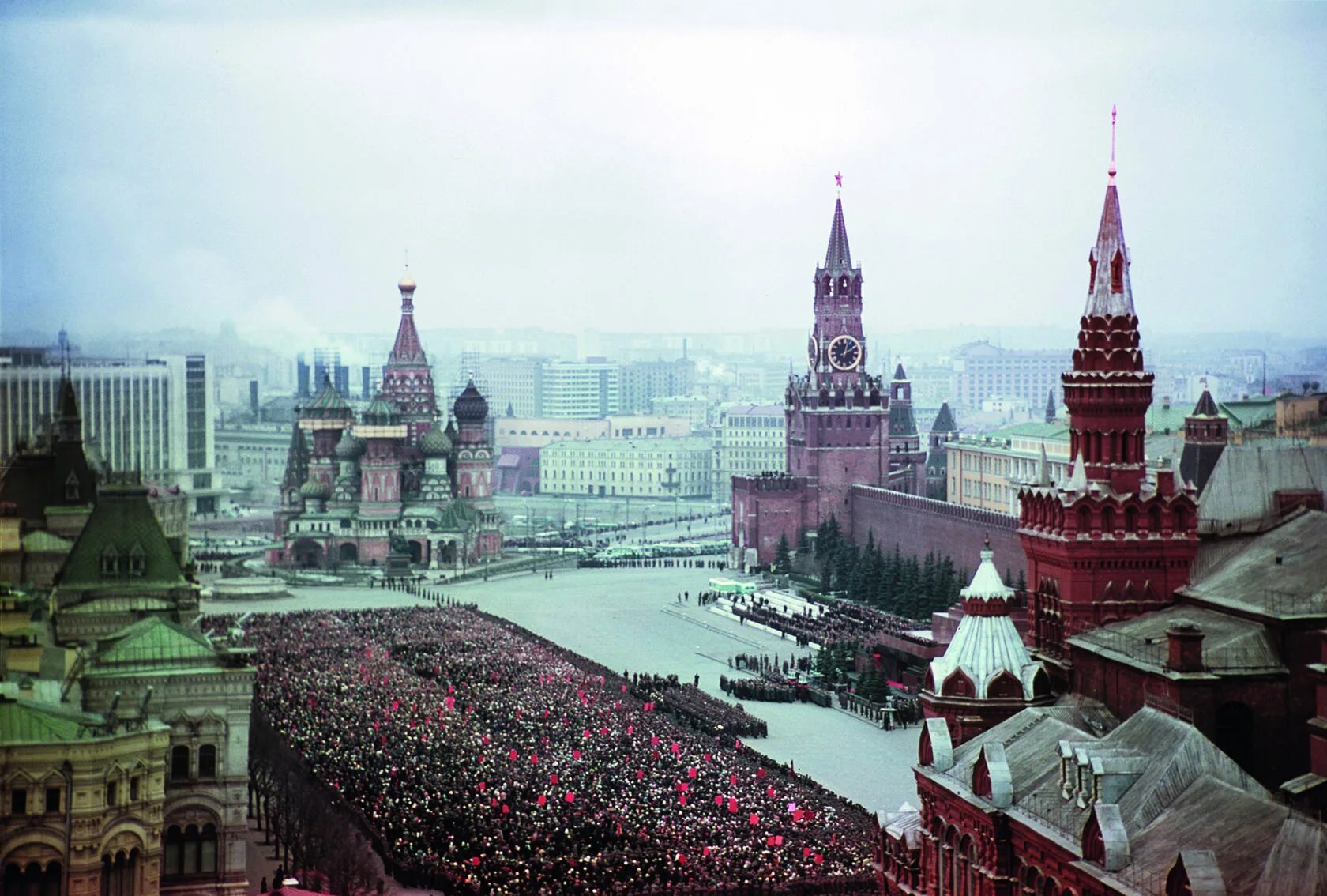 Кремлевская ссср. Московский Кремль в 2000 году. Московский Кремль 1990. Москва 90е красная площадь. Московский Кремль 1995.