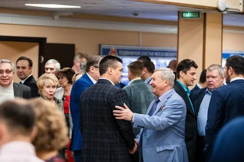 Школы по станции метро