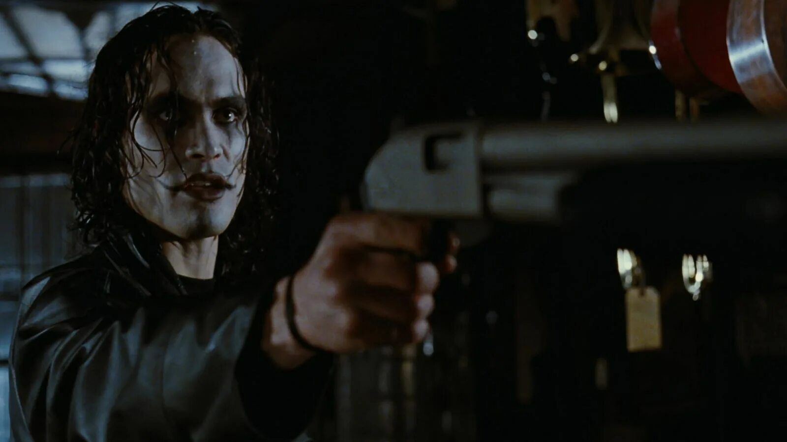 Саундтрек к фильму ворон. Brandon Lee ворон 1994. Ворон / the Crow (1994). The Crow 1994 Брэндон ли.